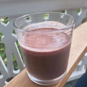 Better Fiber-Full Blueberry Hemp Ginger Smoothie