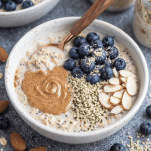 creamy overnight oats with seeds nuts and Maeva